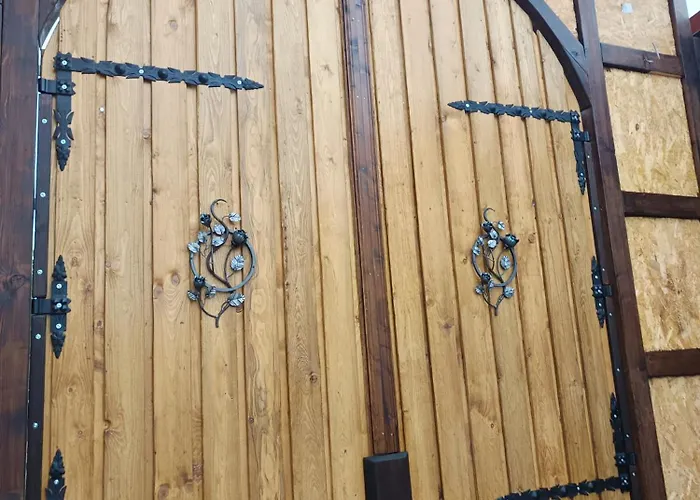 Alte Schmiede アパート ラーテノー